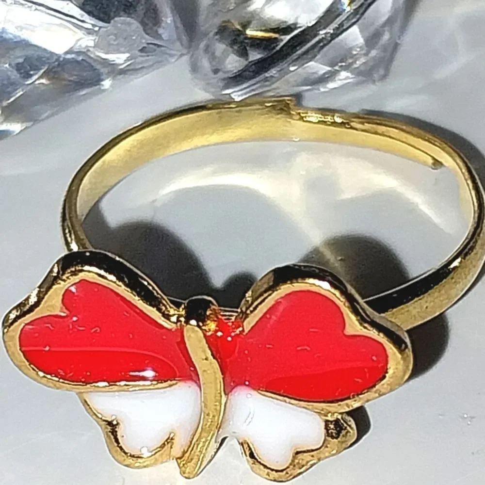Super cute girls jeweled adjustable ring